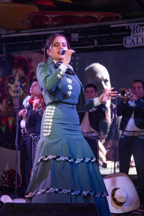 Mariachi-en-Guatapé2