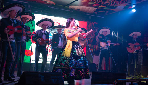 Serenata-en-Guatapé